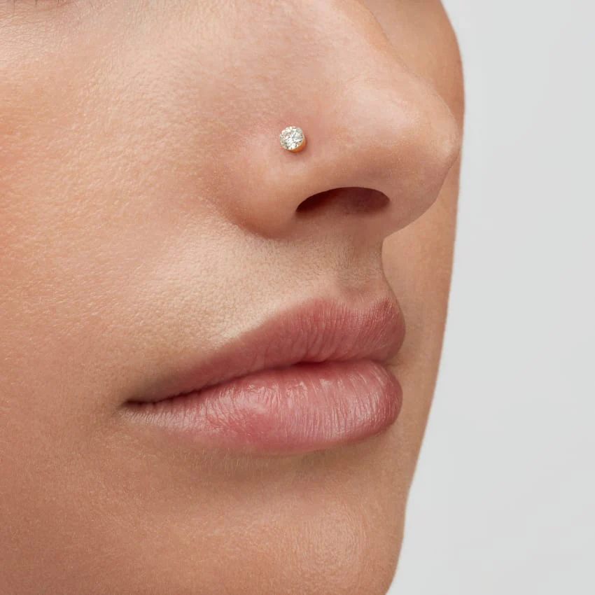 Invisible Set Diamond Nostril Screw - Image 34