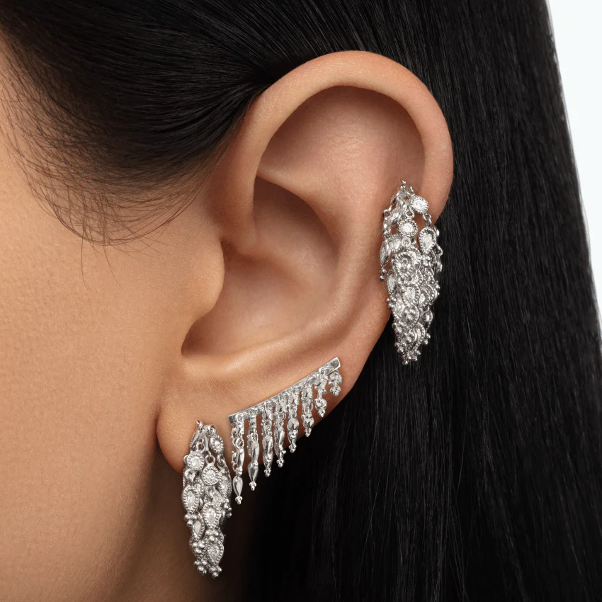 18mm Curved Tassel Bar Ear Climber - Image 4