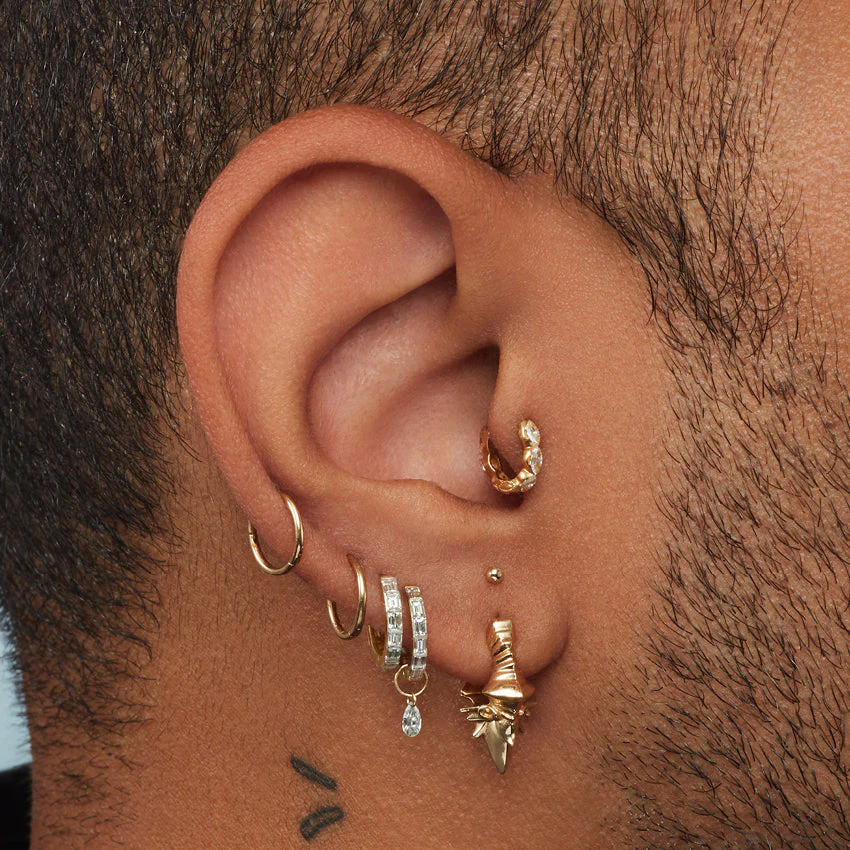 Ball Threaded Stud Earring With Titanium Backing - Image 3
