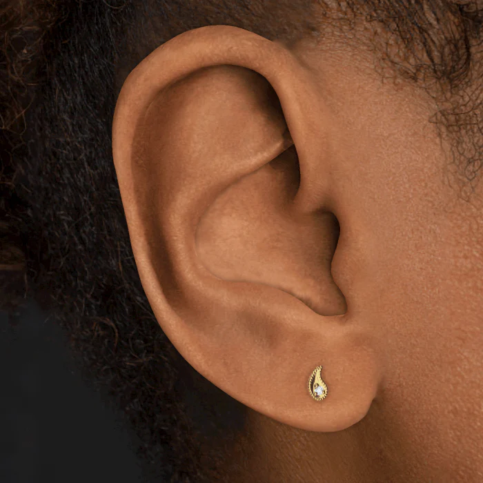 Diamond Paisley Threaded Stud Earring - Image 7