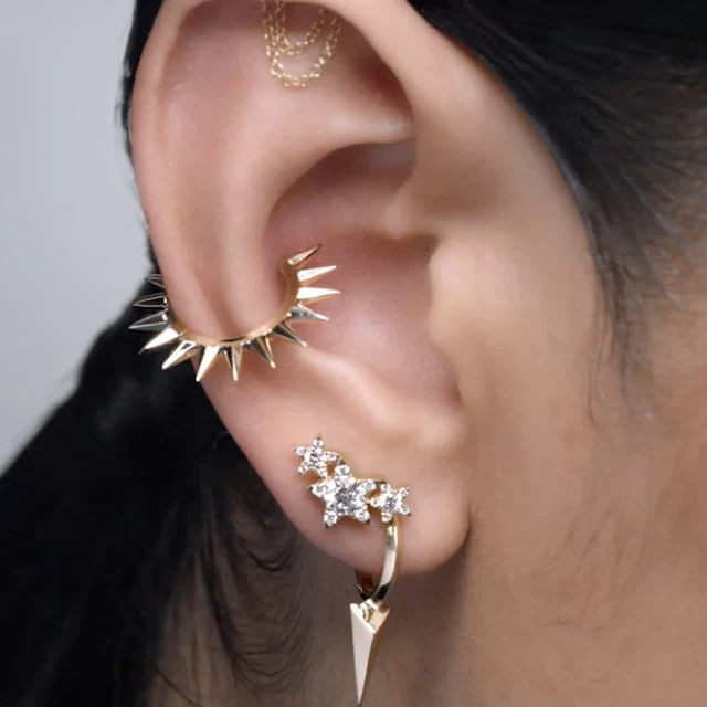 Three Star Garland Diamond Threaded Stud Earring - Image 11